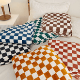 Classic Checkerboard Throw Blanket – Plush 100% Polyester Sofa Cover for Warmth and Comfort