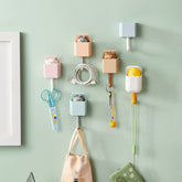 MiloCat — Cute Decorative Pet Hook with Gravity Sensor Technology