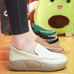 Retro Women’s Soft Leather Loafers – Comfort Meets Elegance