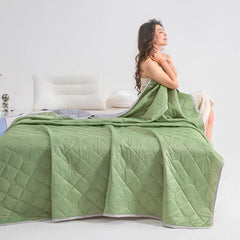 CoolBreeze™ Summer Silk Quilt – Breathable Airy Cover