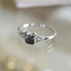 MemoraRing | Preserve Your Cherished Memories in Style