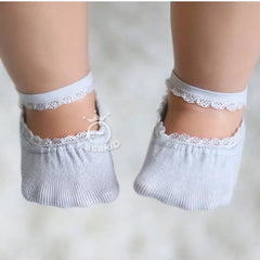 Girls' Shallow Lace Boat Socks: Soft, Stylish, and Perfect for Everyday Wear