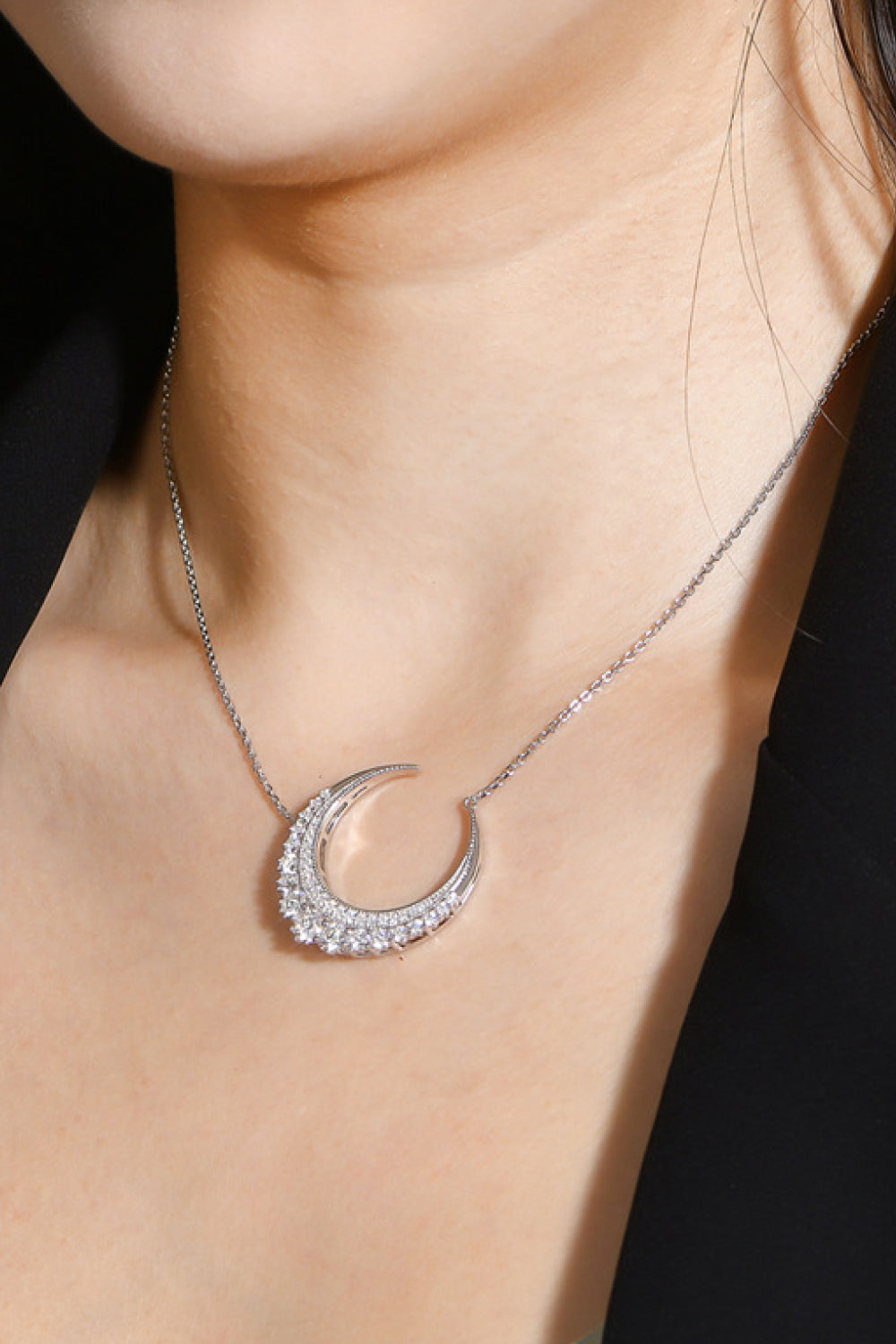 1.8 Carat Moissanite Crescent Moon Shape Pendant Necklace Trendsi