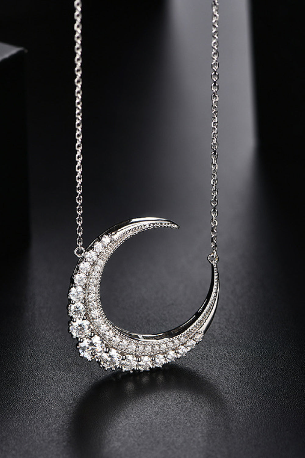 1.8 Carat Moissanite Crescent Moon Shape Pendant Necklace Trendsi