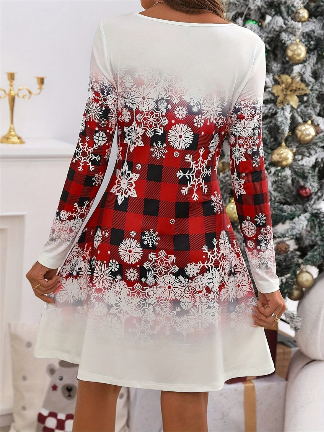 Snowflakes Plaid Round Neck Long Sleeve Dress Trendsi