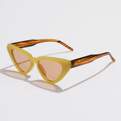 Vintage Flair Cat-Eye Glasses