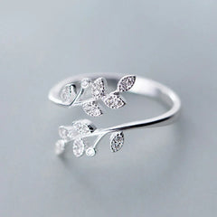 Isalune Ring