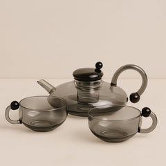 ElaraPure™ Filtration Teapot Set with Matching Cups – 600ml Heat-Resistant Glass
