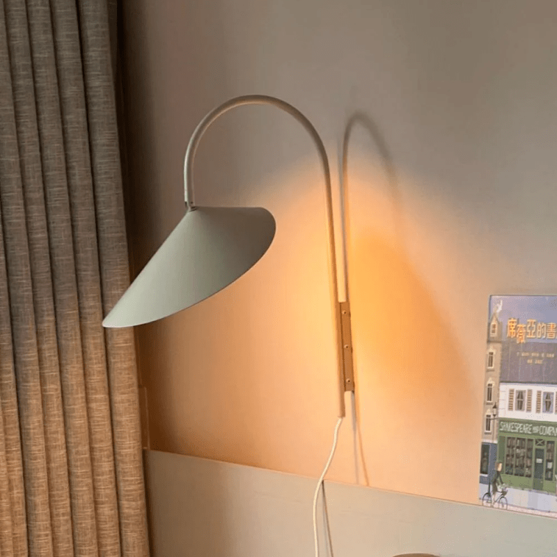 Modern Iron Petal Wall Light – Adjustable Sconce for Elegant Home Décor and Ambient Lighting