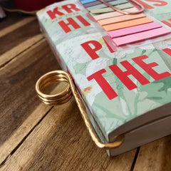 ReadEase – Handy Ring Book Holder