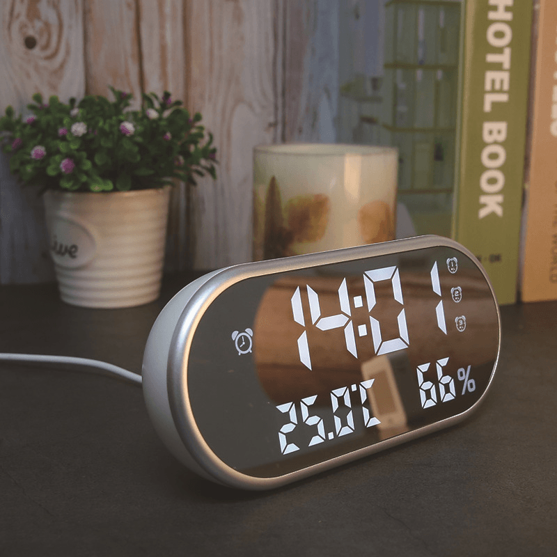 Digital USB Alarm Clock Portable Mirror HD LED Display with Time Humidity Temperature Display Function USB Port Charging Electronic Hygrometer Clock Phone Charging Mute Clock for Home Decoration MRSLM