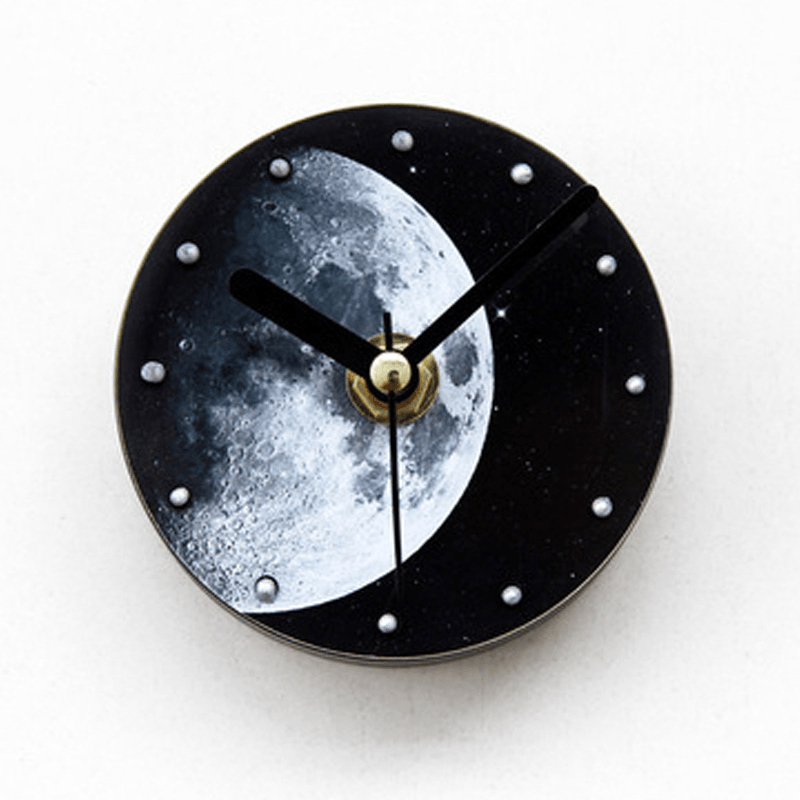 Fashionable Creative Universe Planet Moon Pattern Fridge Magnet Clock Waterproof Sucker Moon Refrigerator Wall Clock Moon Refrigerator Fashionable Creative Universe Planet Moon Wall Clock Home Decor MRSLM