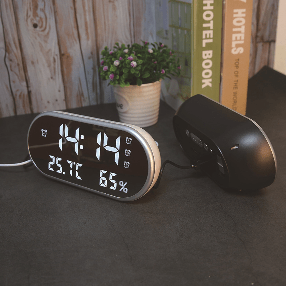 Digital USB Alarm Clock Portable Mirror HD LED Display with Time Humidity Temperature Display Function USB Port Charging Electronic Hygrometer Clock Phone Charging Mute Clock for Home Decoration MRSLM