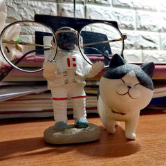 Astronaut Eyeglass Holder dylinoshop