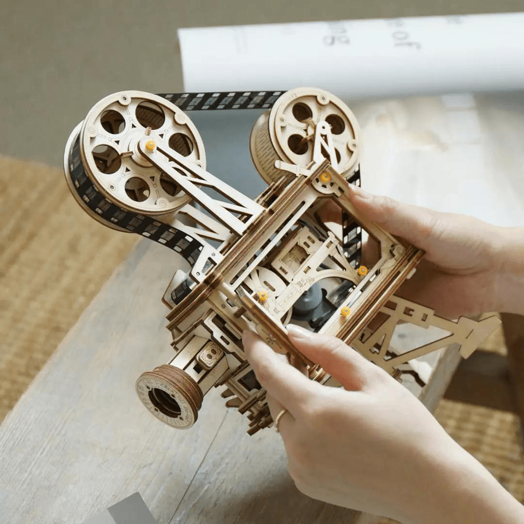 LK601 DIY Classic Wooden Vintage Movie Projector DIY 3D Vitascope Kit Wooden Puzzle Retro Projector Trendha