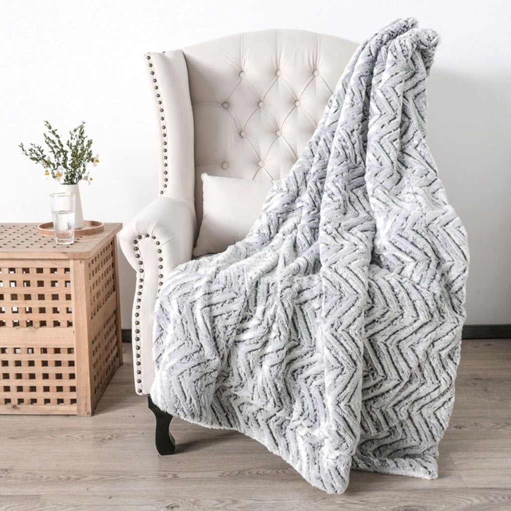 Thickened Double LayerFleece Blanket Feajoy