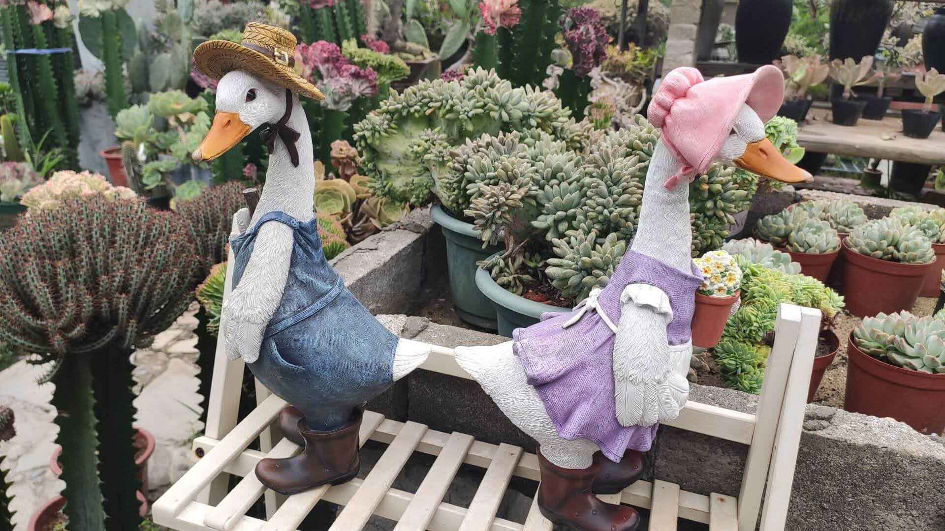 Duck Gardener Resin Statue Feajoy