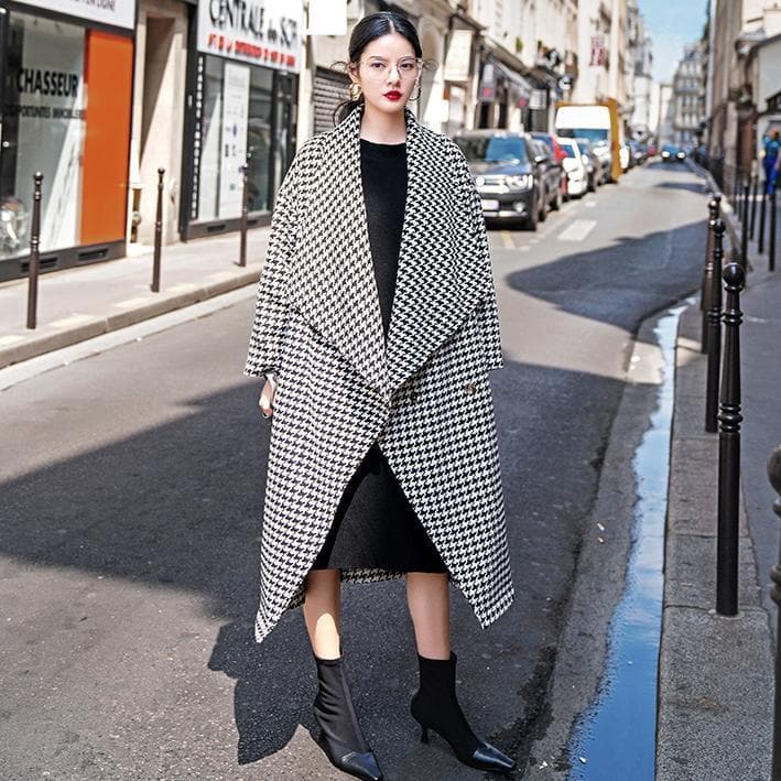 Fine black white Plaid Winter coat oversize pockets long coat Fine Notched trench coat TCT181016