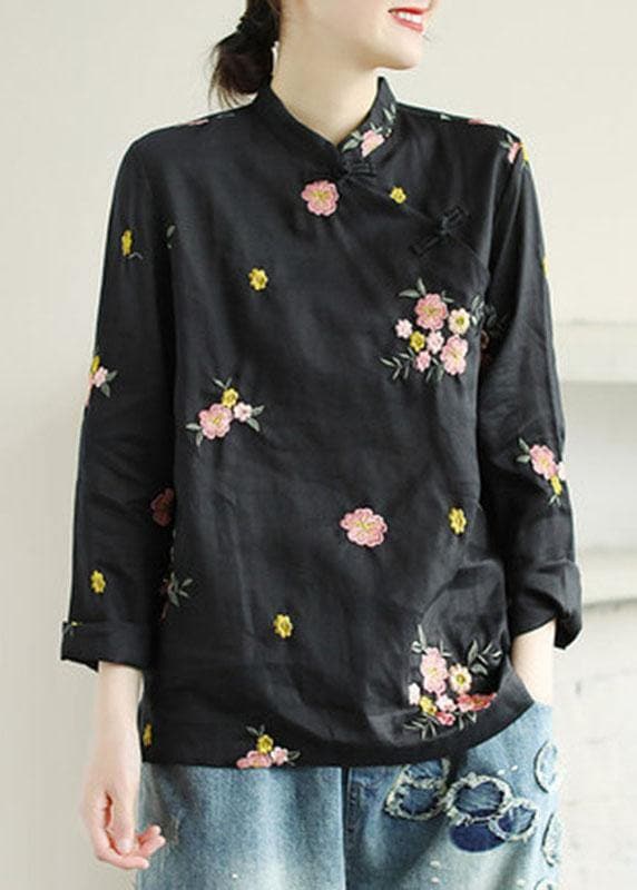 Plus Size Black Embroideried Stand Collar Button Fall Floral Long Sleeve Shirt GK-LTP210819