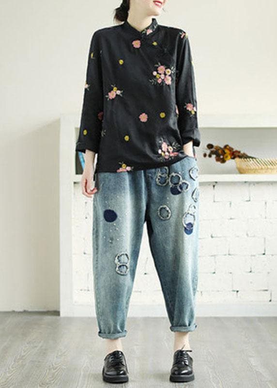 Plus Size Black Embroideried Stand Collar Button Fall Floral Long Sleeve Shirt GK-LTP210819