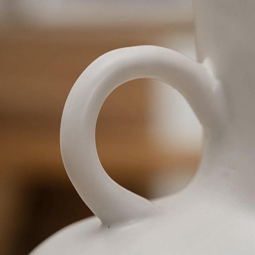 Hip-Shaped Vase Feajoy