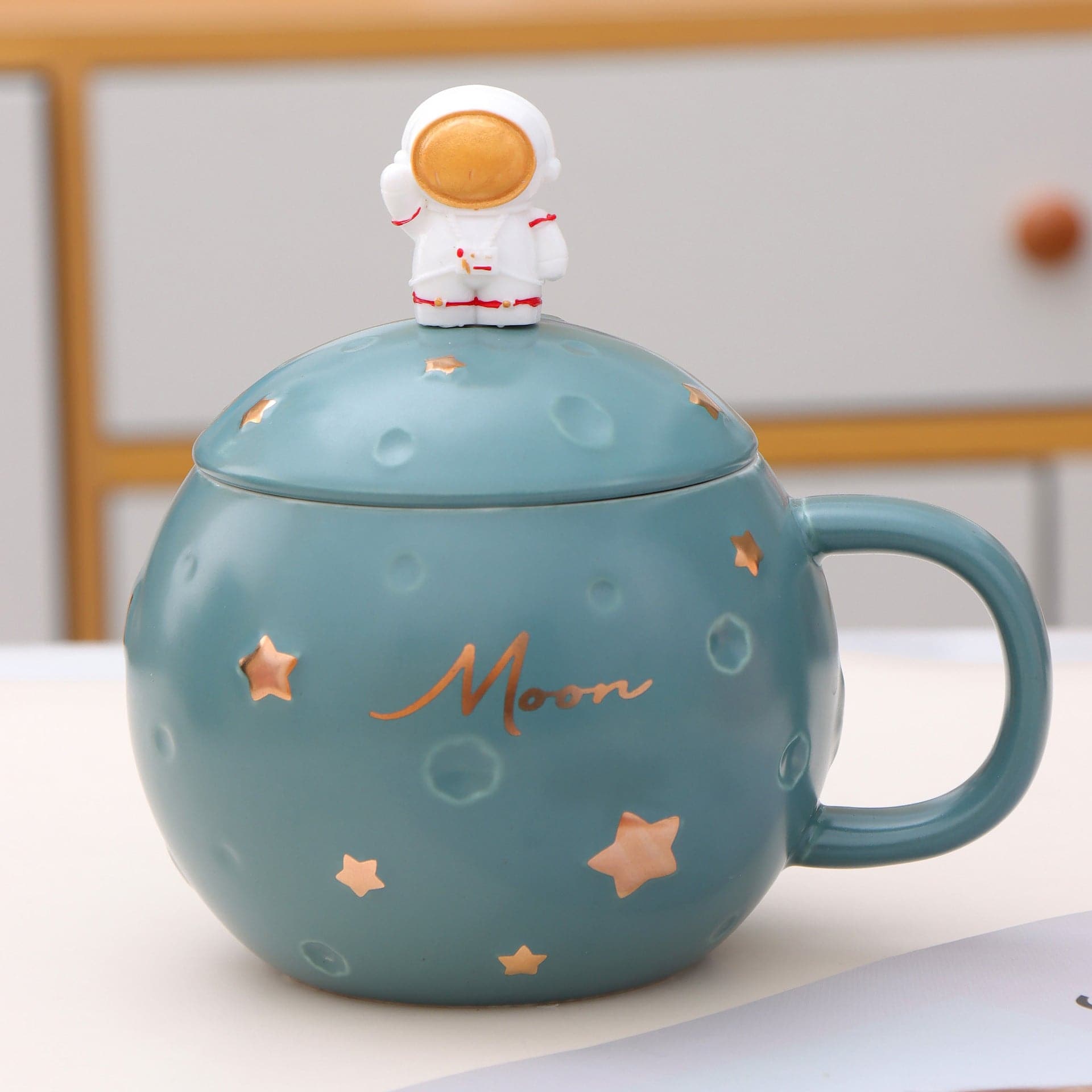 Creative Spaceman Planet Round Mug With Lid Spoon dylinoshop