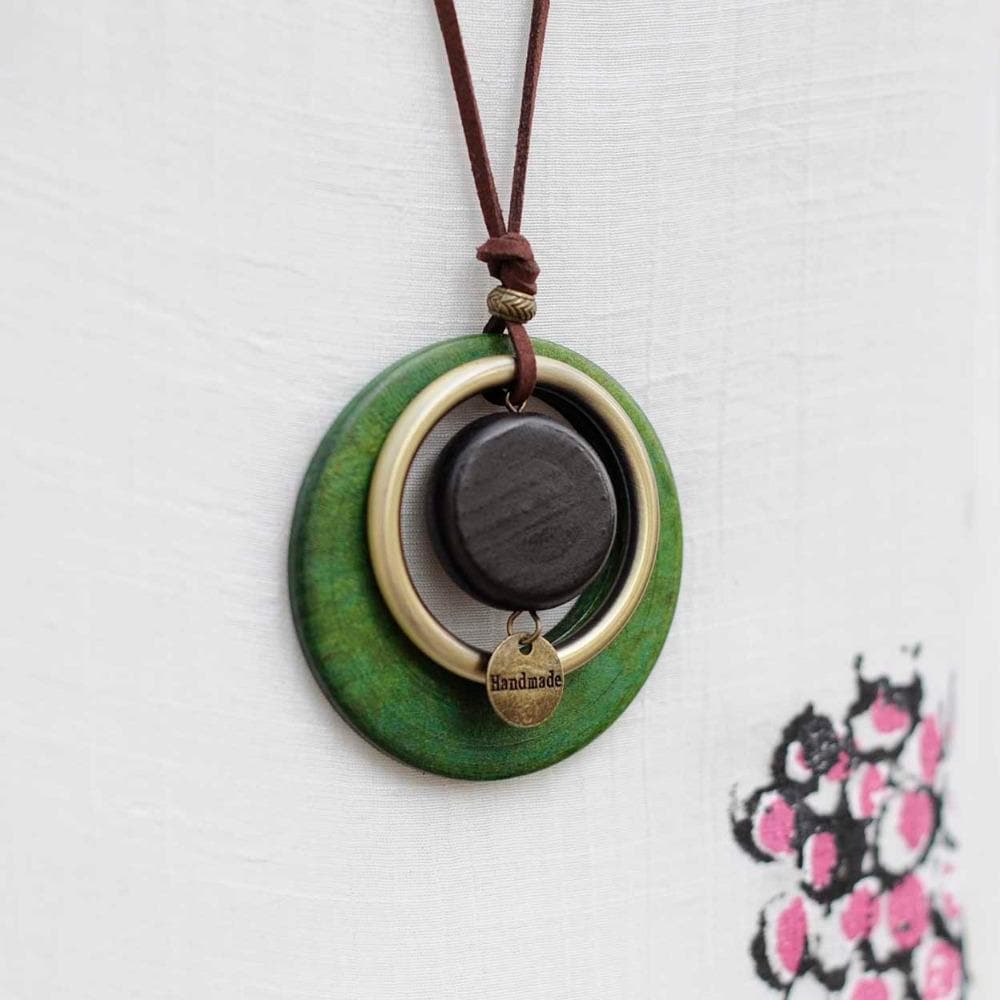 Handmade Wood Circle Pendant Necklace dylinoshop