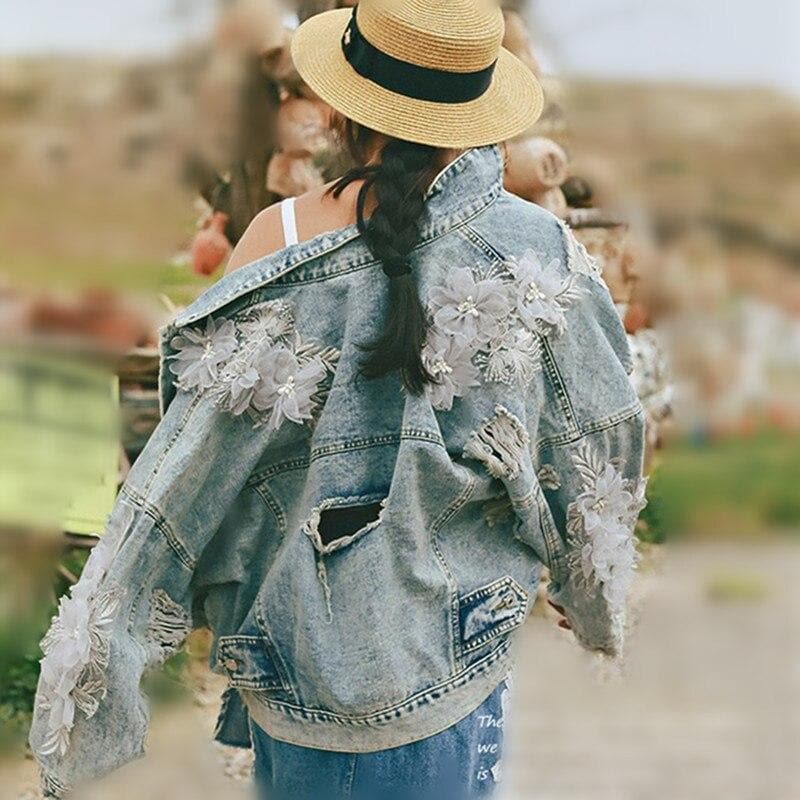 Light Wash Floral Appliques Denim Jacket dylinoshop