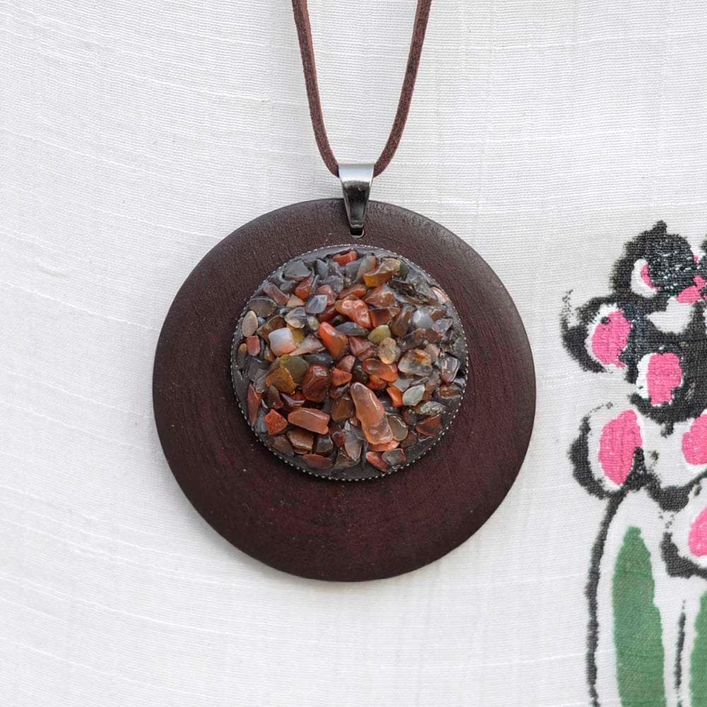 Stones in Circle Wooden Pendant Necklace Buddha Trends