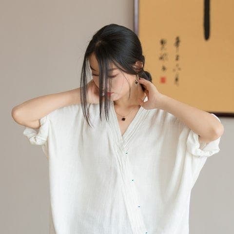 Kumi Loose Linen Blouse | Zen Buddhatrends