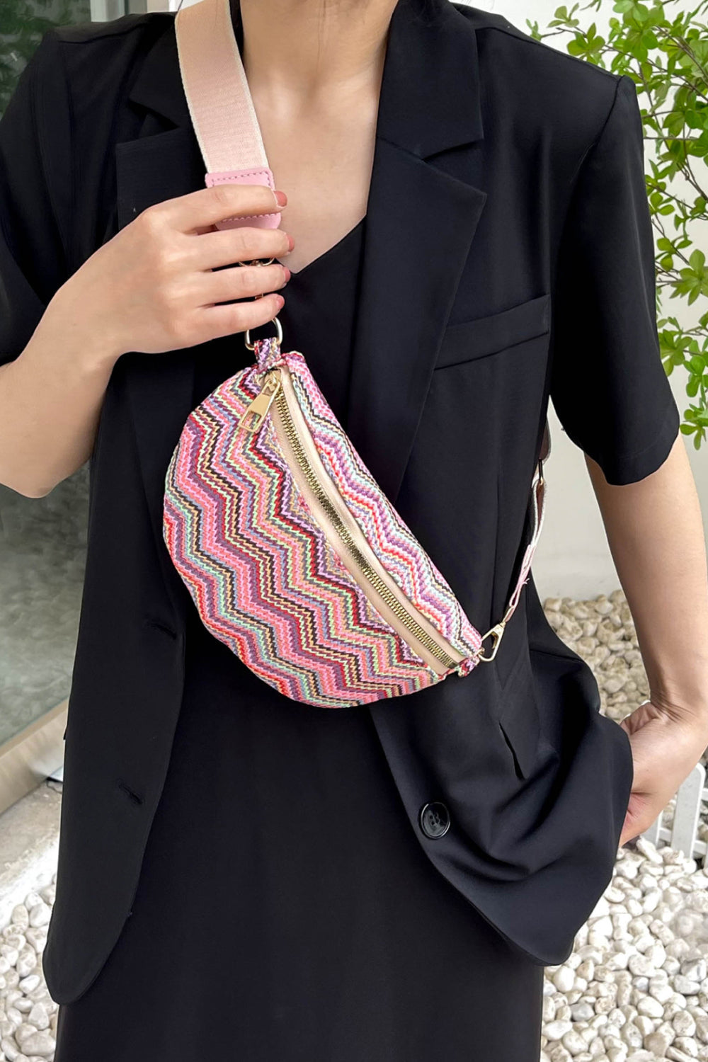 Chevron Straw Sling Bag dylinoshop