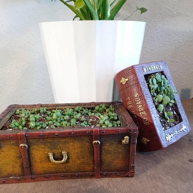 Book Planter dylinoshop