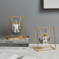 Astronaut Sculpture dylinoshop