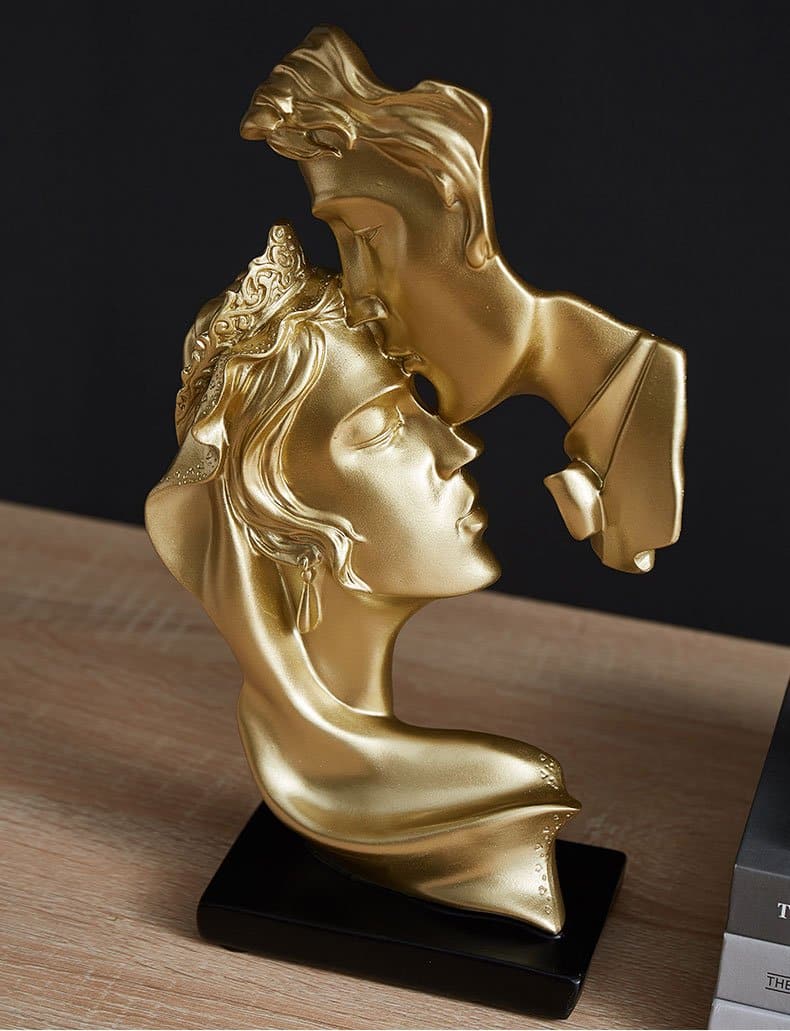 Forehead Kissing Statue Feajoy