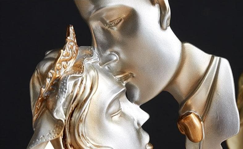 Forehead Kissing Statue Feajoy