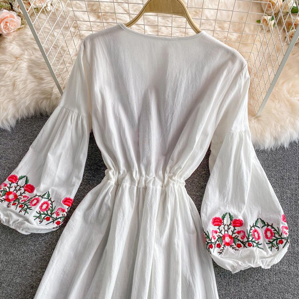 Women Retro Embroidery V-neck Puff Sleeve Large Dress dylinoshop